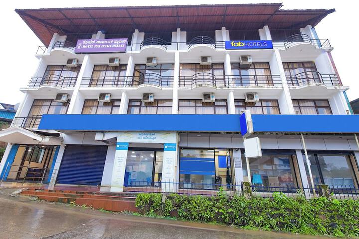 Fabhotel Raj