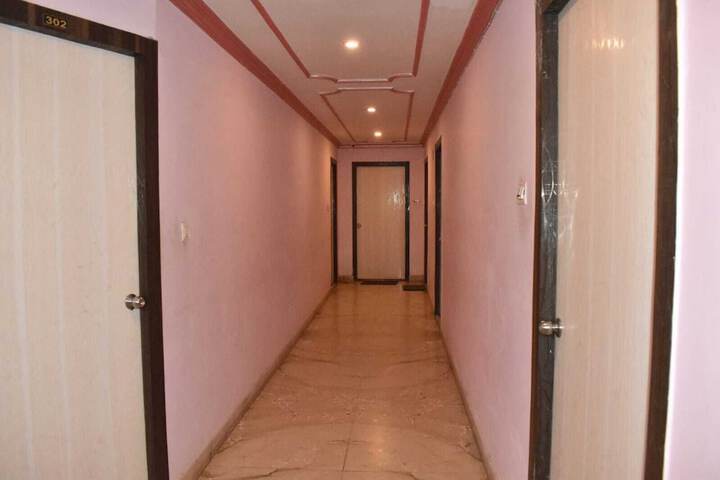 Hotel Shri Ram International