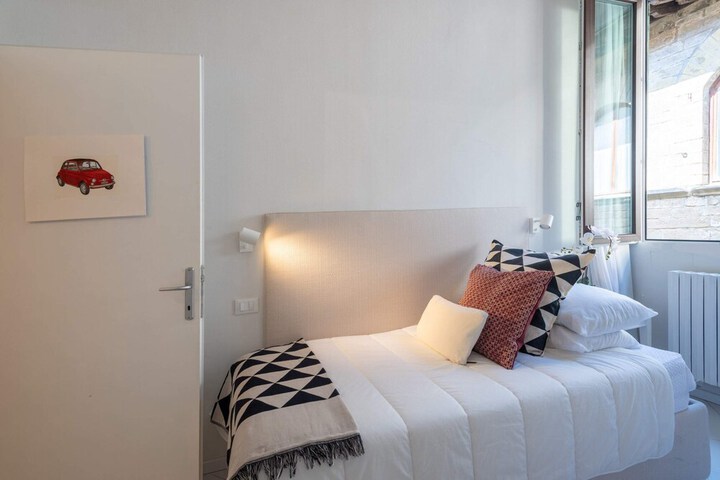 Room 7 of 21