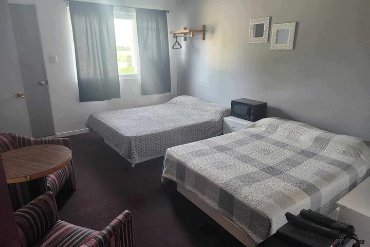 Room 6 of 33
