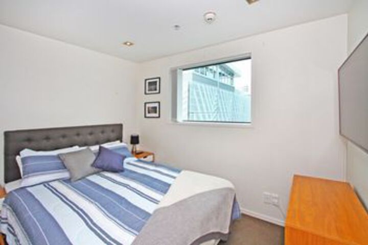 Room 5 of 20