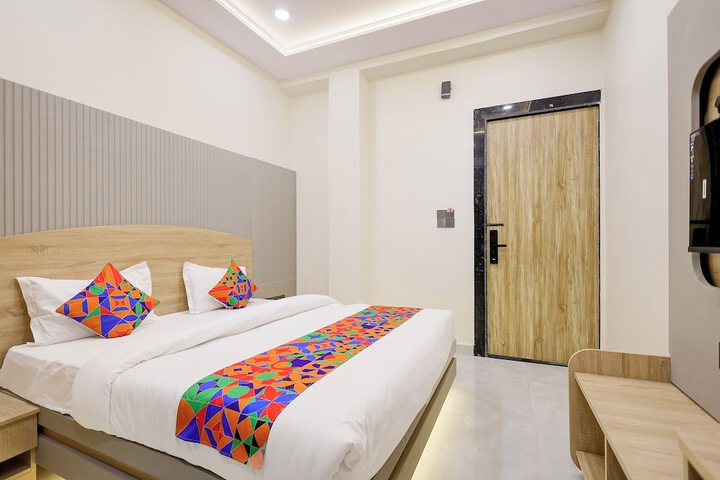 Room 14 of 27