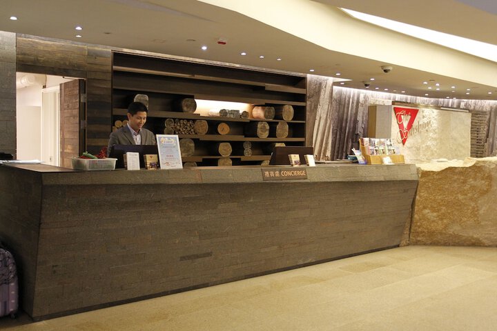 Concierge desk