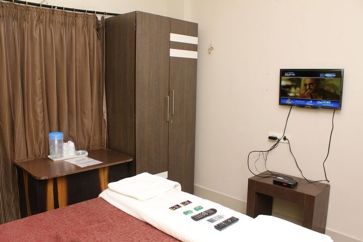 Room 53 of 169