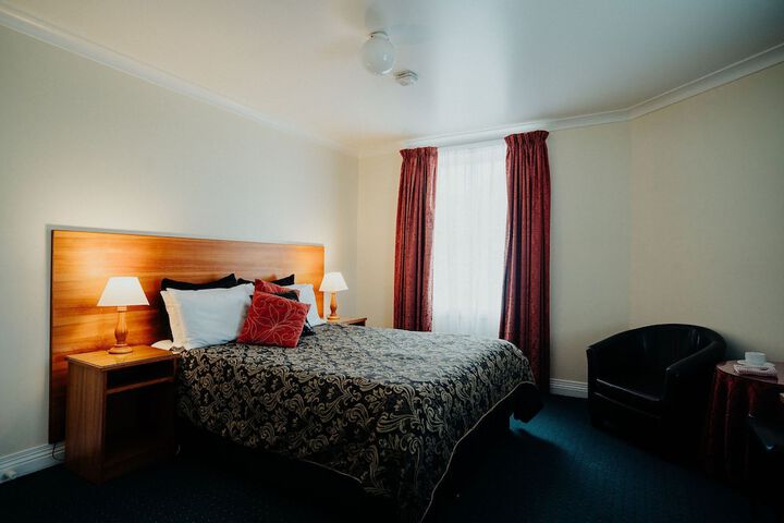 Room 18 of 82