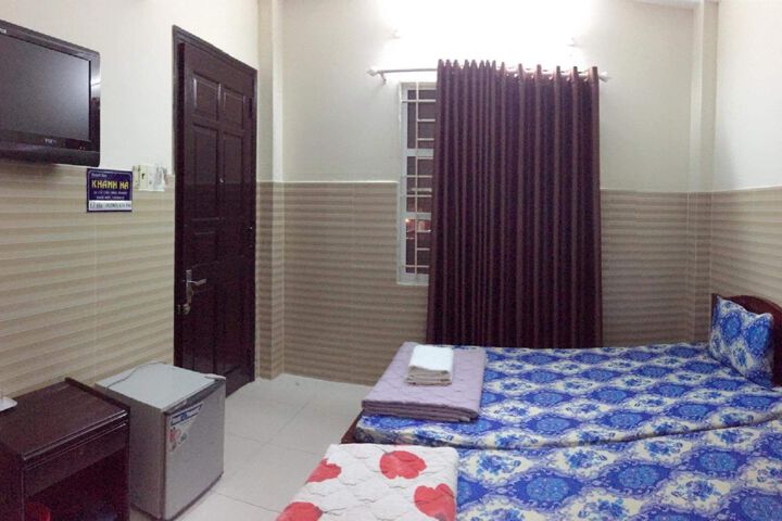 Room 5 of 11