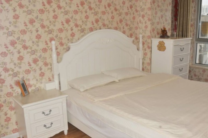 Room 12 of 68