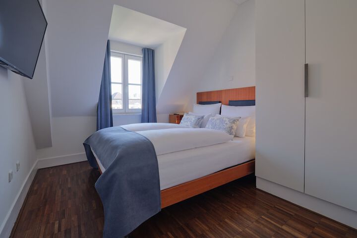 Room 14 of 36