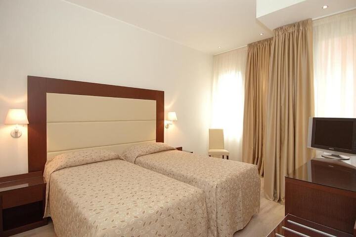 Room 40 of 69