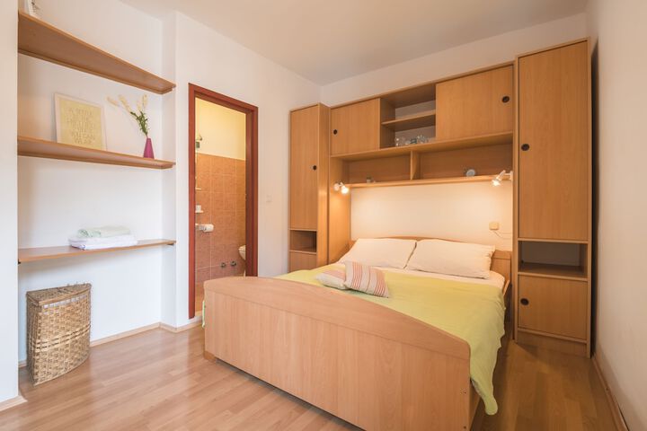 Room 18 of 41