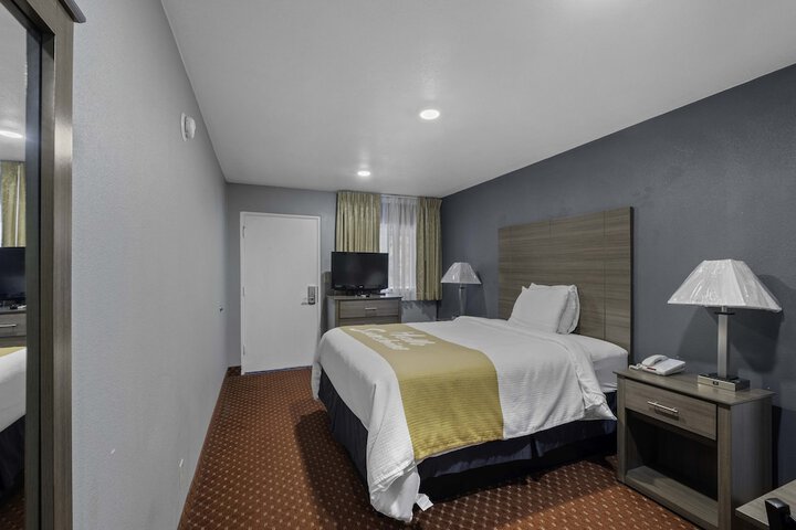 Room 84 of 129