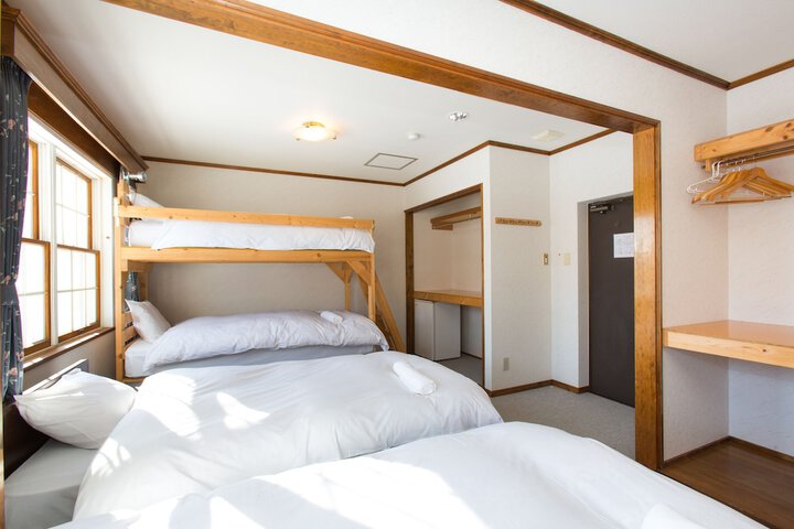 Room 30 of 84