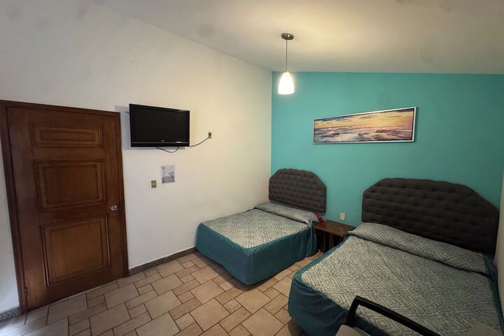 Room 6 of 49