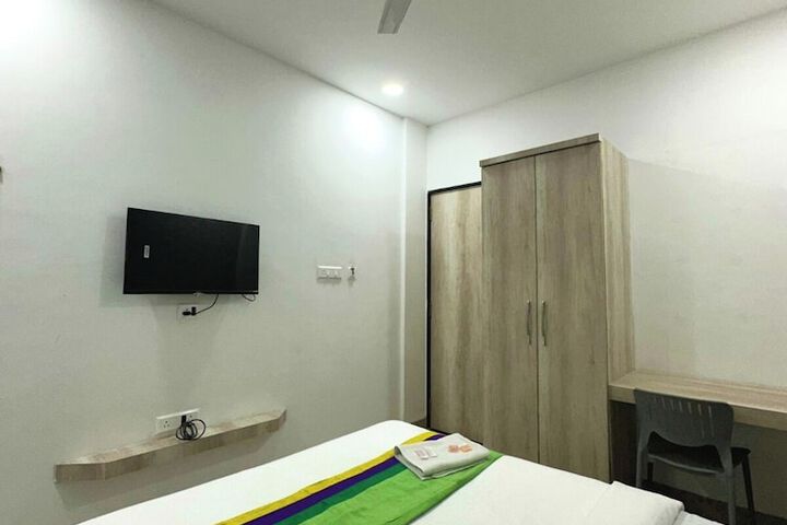 Room 9 of 39