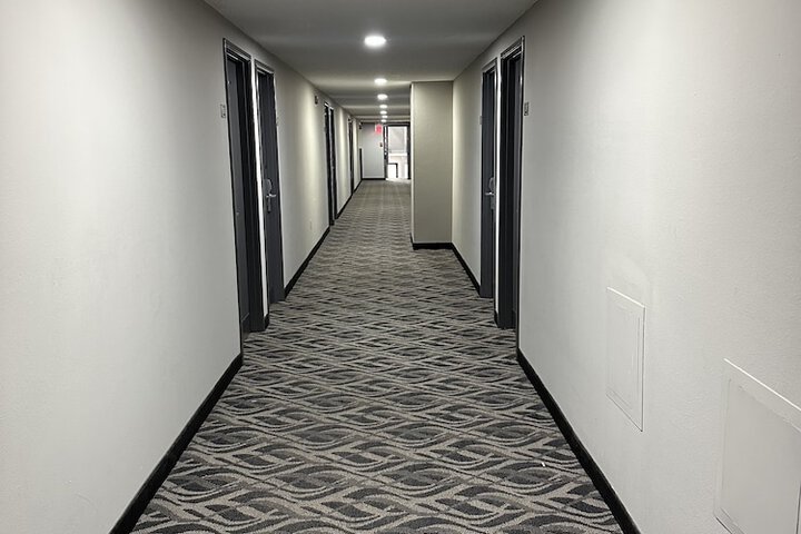 Ballroom/Hall 21 of 25