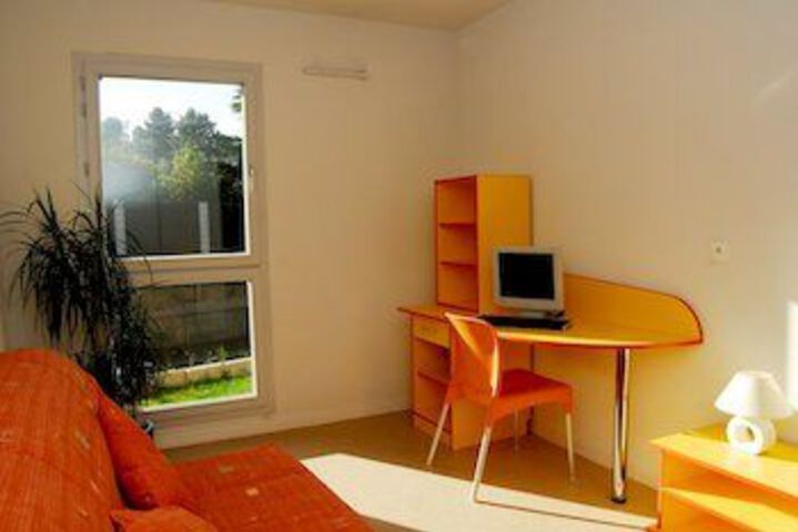 Room 12 of 13