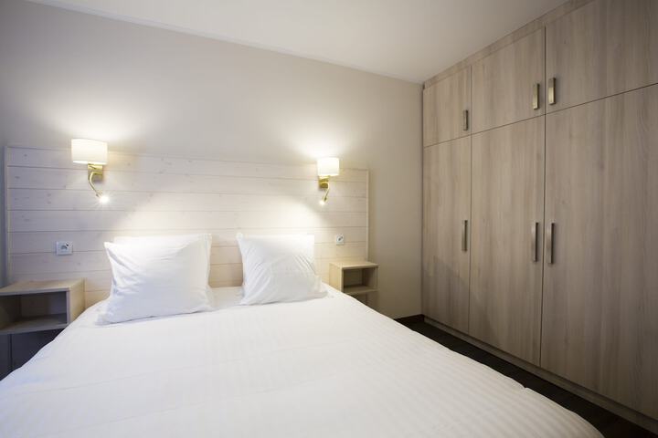 Room 13 of 86