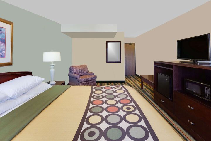 1 King Bed (10 of 12)