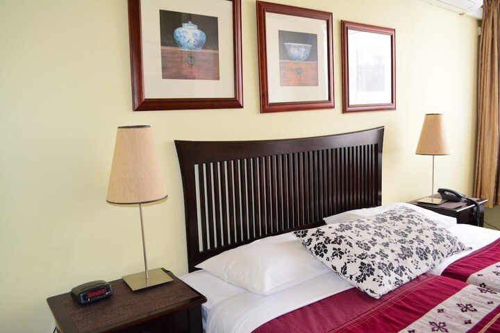 Room 5 of 37