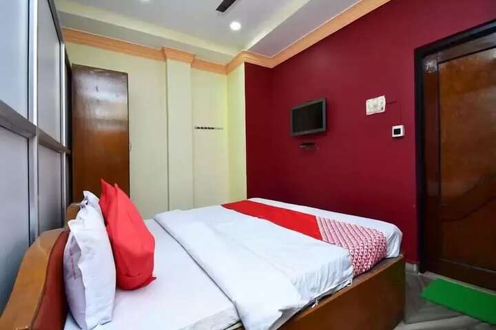 Room 9 of 29
