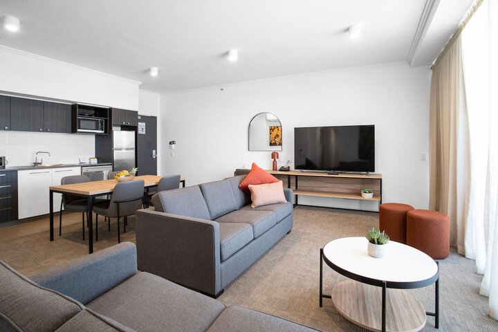 Room 4 of 42