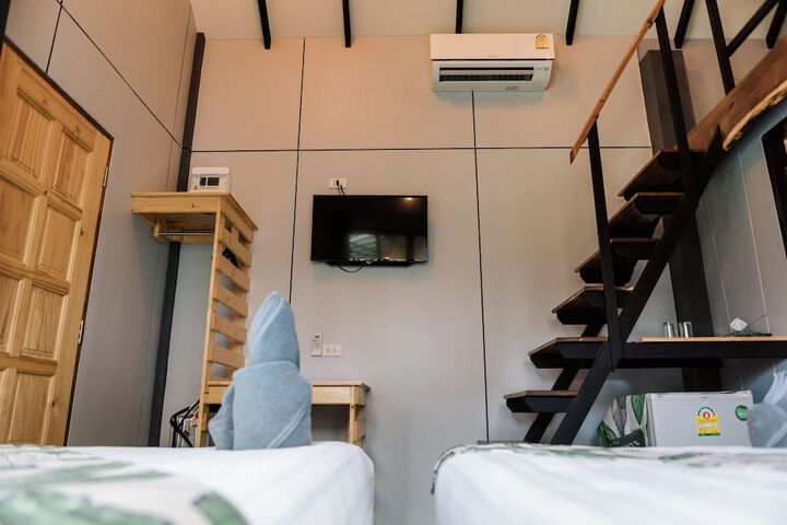 Room 22 of 48