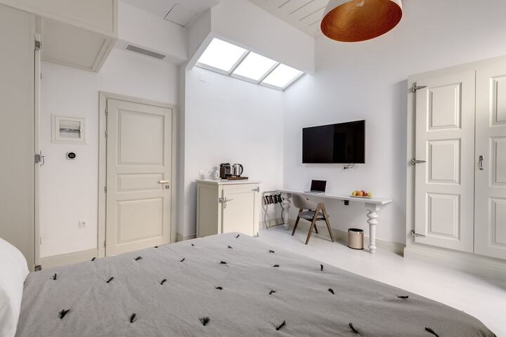 Room 4 of 64
