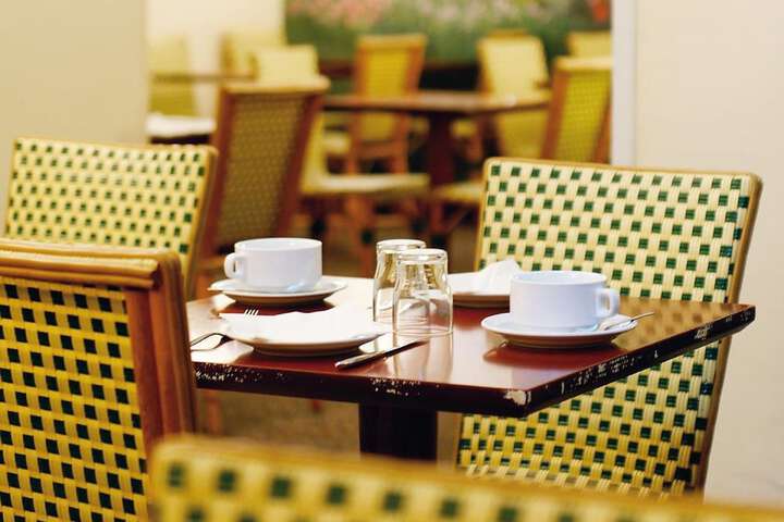 Breakfast area