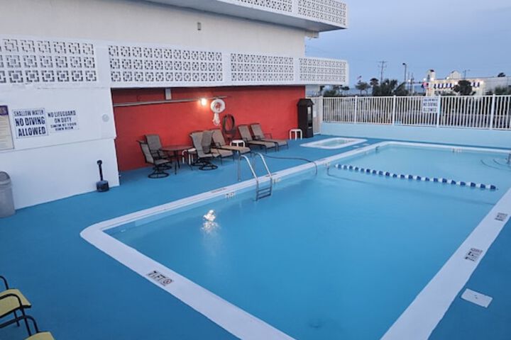 Pools & Facilities