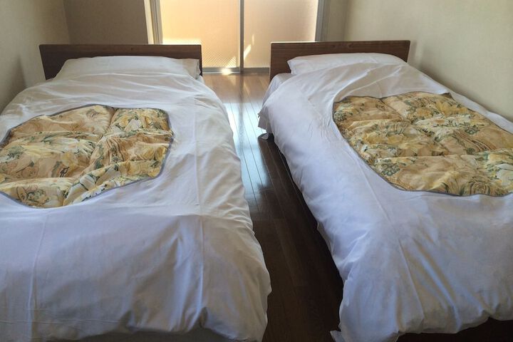 Room 3 of 27