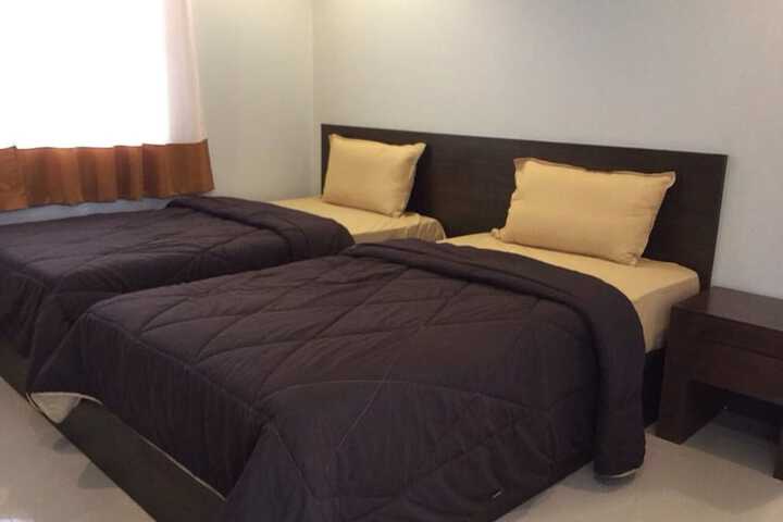 Room 3 of 17