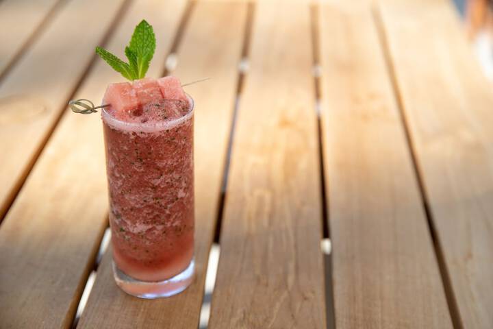 Poolside bar