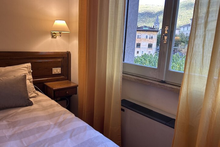 Room 25 of 52