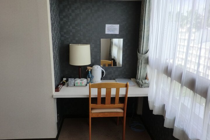 Room 7 of 24