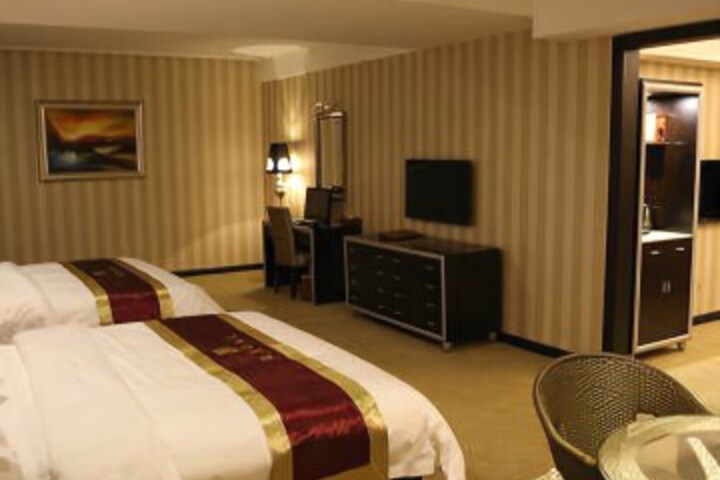 Room 3 of 10