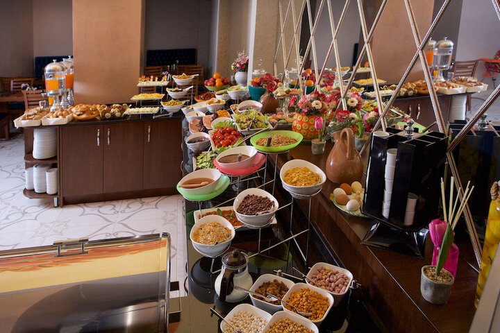 Dining 56 of 70