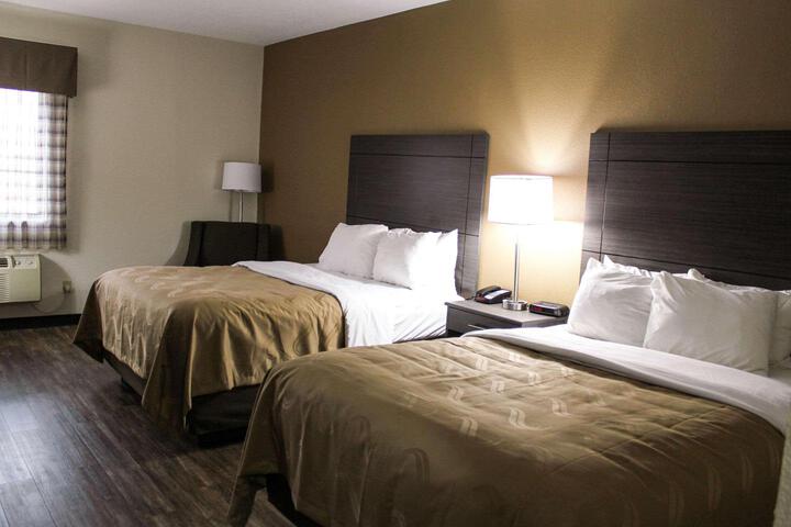 1 King Bed (3 of 16)