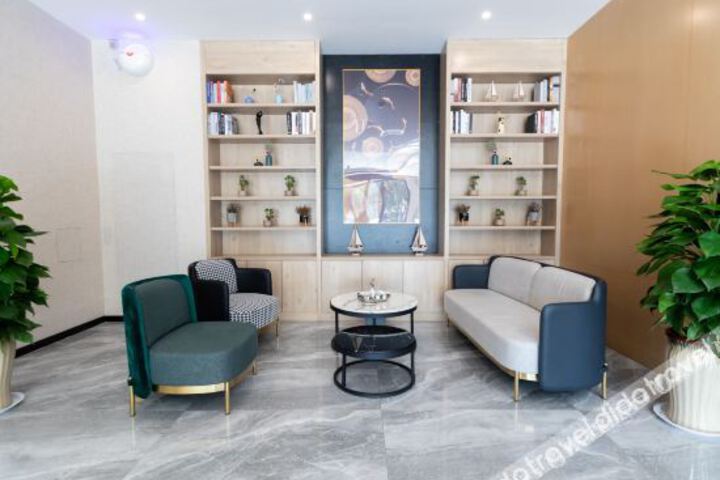 Hotel Interior 10 of 11