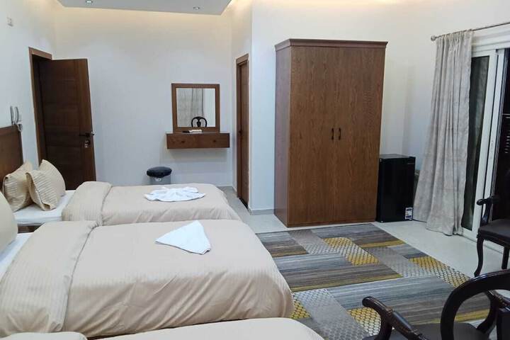 Room 4 of 22
