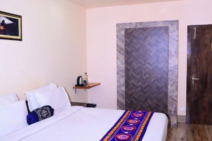 Room 14 of 22