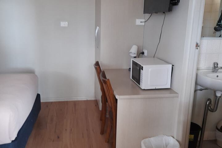 Room 30 of 86