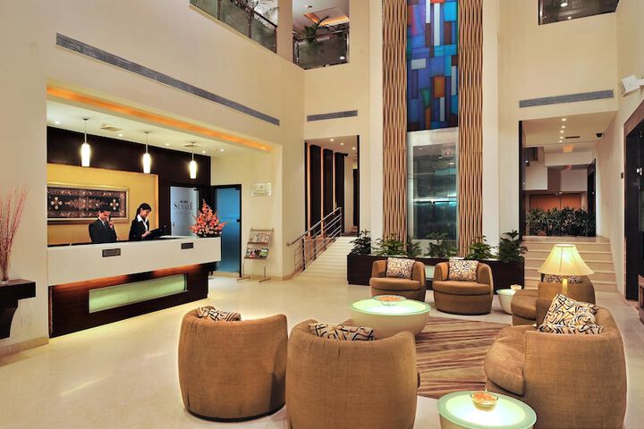 Entrance & Lobby