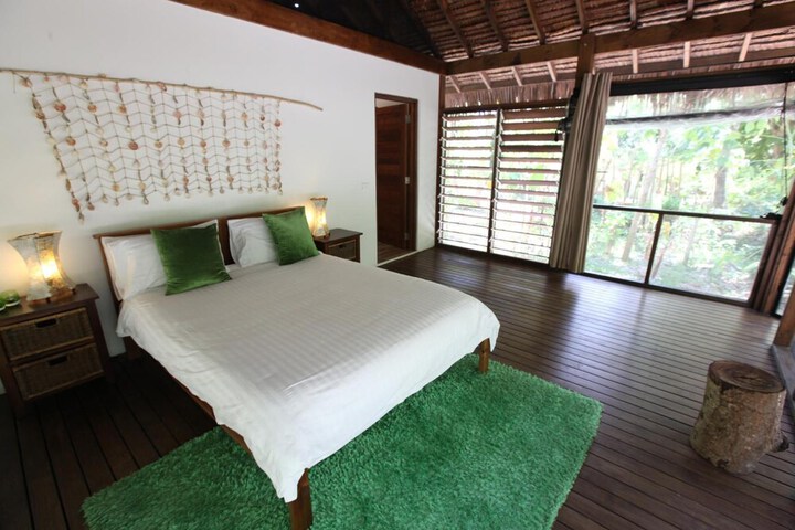 Room 5 of 35