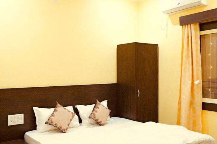 Room 12 of 29