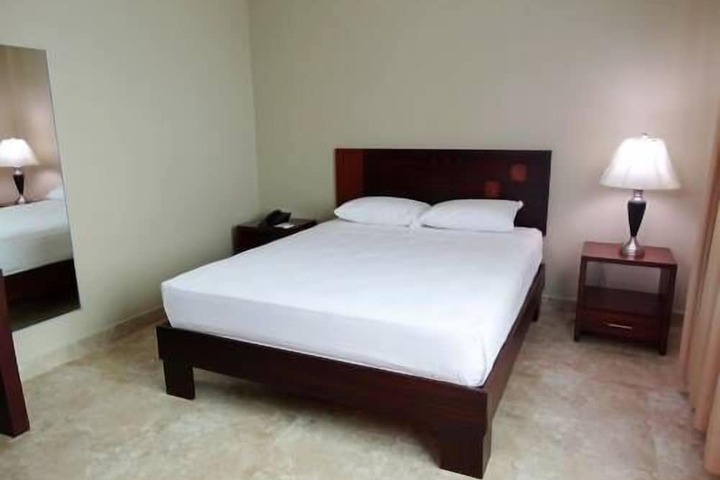 Room 9 of 31