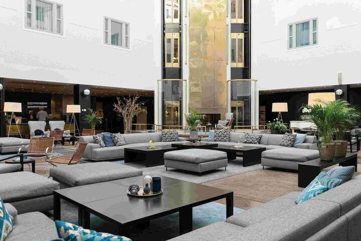Guest Lobby