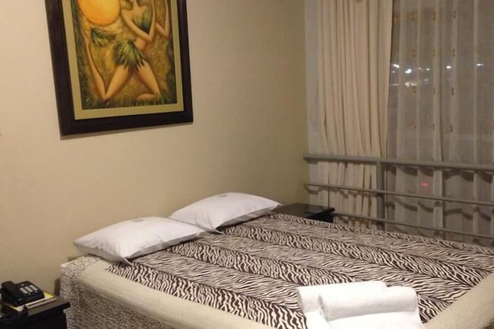 Room 16 of 33