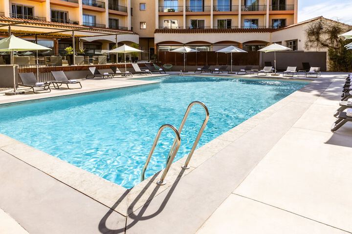 Pool 37 of 65