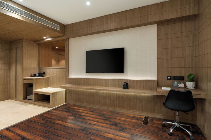Room 10 of 47