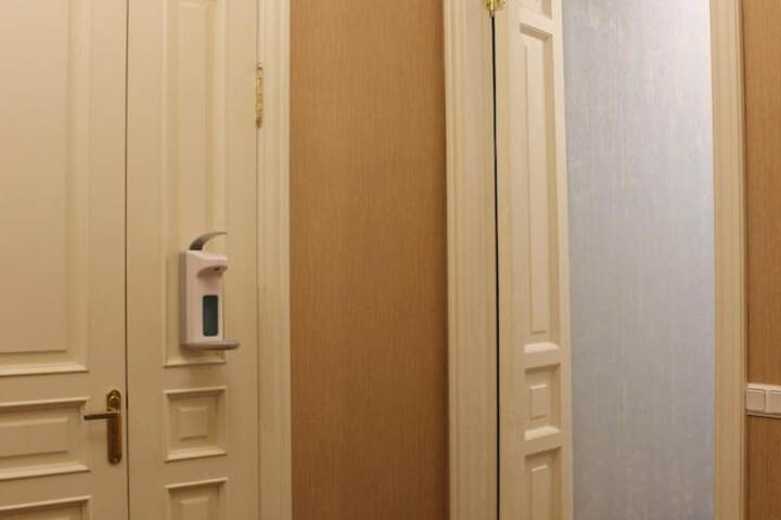 Room 21 of 53